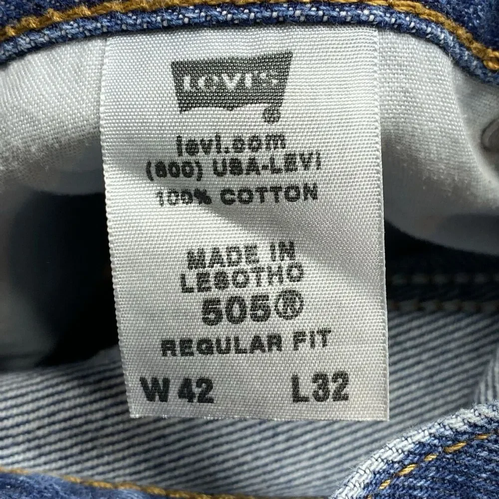Levi's 505 Jeans Mens 42x32 Regular Straight Blue Denim Medium Wash‎